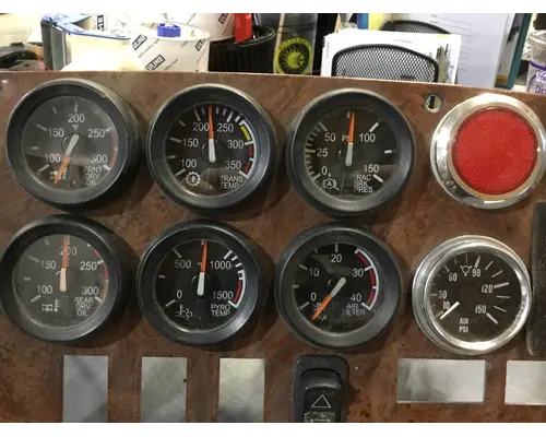 PETERBILT  INSTRUMENT CLUSTER