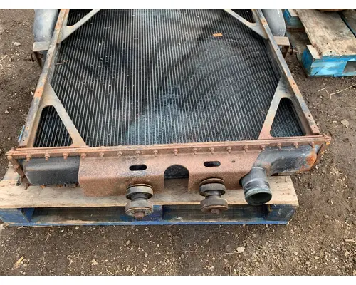 PETERBILT  Radiator