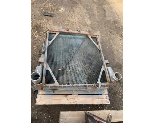 PETERBILT  Radiator
