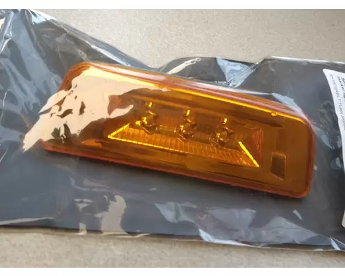 PETERBILT  Side Marker Lamp, Rear