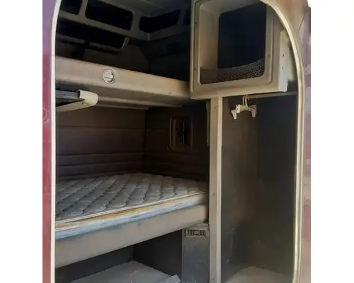 PETERBILT  Sleeper