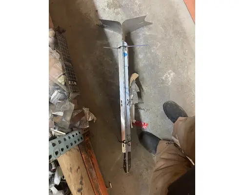 PETERBILT  Sun Visor (External)