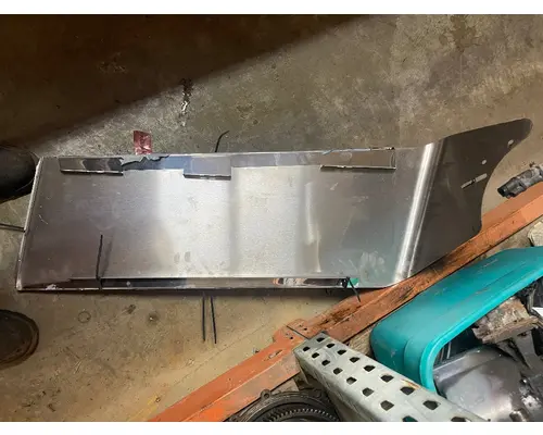 PETERBILT  Sun Visor (External)