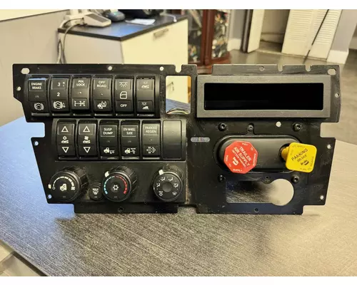 PROSTAR LT625 Dash Assembly