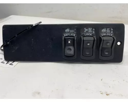 Dash / Console Switch PACCAR  Frontier Truck Parts