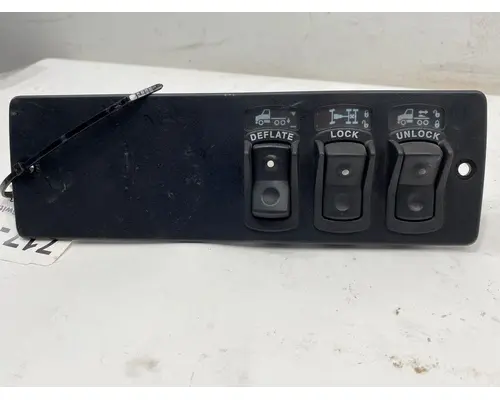 Dash / Console Switch PACCAR  Frontier Truck Parts