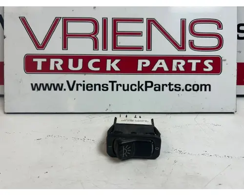 Dash / Console Switch PACCAR  Vriens Truck Parts