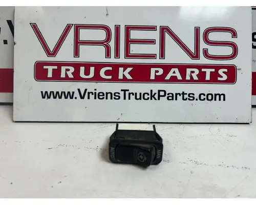 Dash / Console Switch PACCAR  Vriens Truck Parts