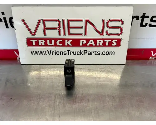 Dash / Console Switch PACCAR  Vriens Truck Parts