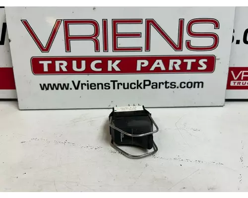 Dash / Console Switch PACCAR  Vriens Truck Parts