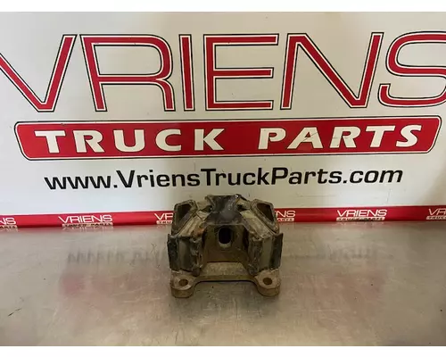 Engine Mounts PACCAR  Vriens Truck Parts