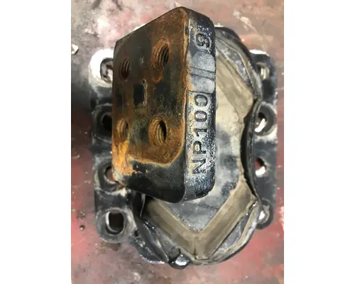 Engine Mounts PACCAR 579 Payless Truck Parts