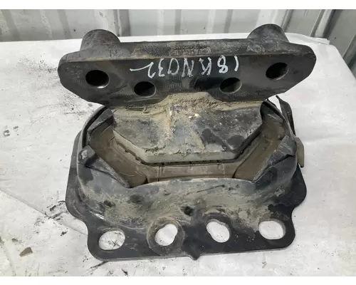 Paccar MX13 Engine Mounts