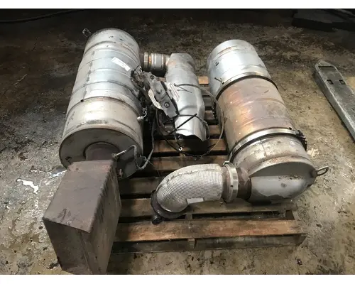 Paccar MX13 Exhaust DPF Assembly