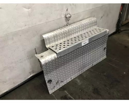 Paccar PX8 Exhaust DPF Assembly