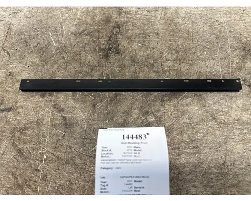 Door Moulding, Front PACCAR R10-6014 West Side Truck Parts