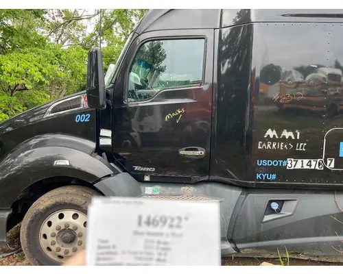 Door Assembly, Front PACCAR T680 West Side Truck Parts