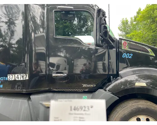 Door Assembly, Front PACCAR T680 West Side Truck Parts