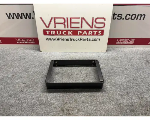 Brackets, Misc. PETERBILT  Vriens Truck Parts