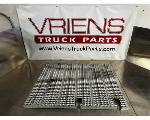 Catwalk PETERBILT  Vriens Truck Parts