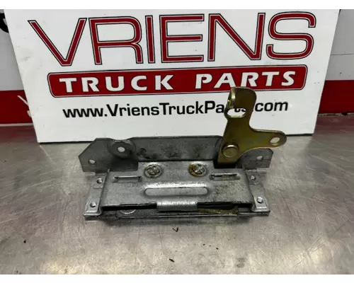 Latches And Locks PETERBILT  Vriens Truck Parts