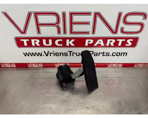 Brake / Clutch Pedal Box PETERBILT  Vriens Truck Parts