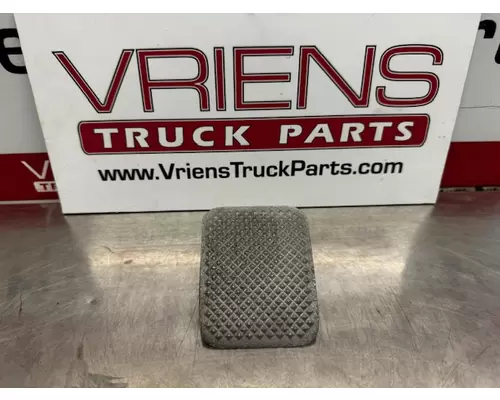 Brake / Clutch Pedal Box PETERBILT  Vriens Truck Parts