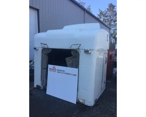 Sleeper PETERBILT  Payless Truck Parts