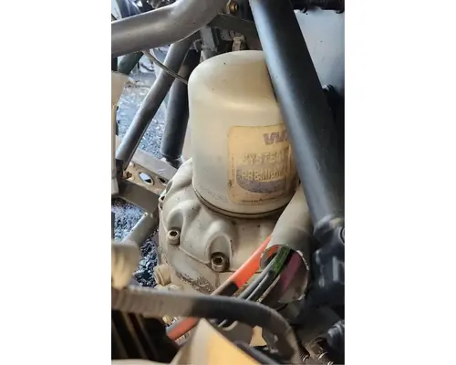 Air Dryer Peterbilt 220 Complete Recycling Group LLC