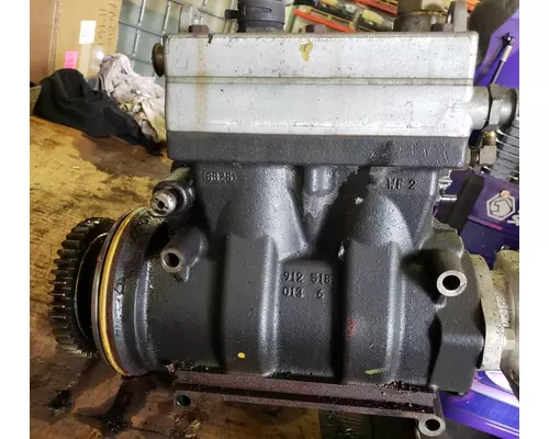 Air Compressor PETERBILT 320 High Mountain Horsepower