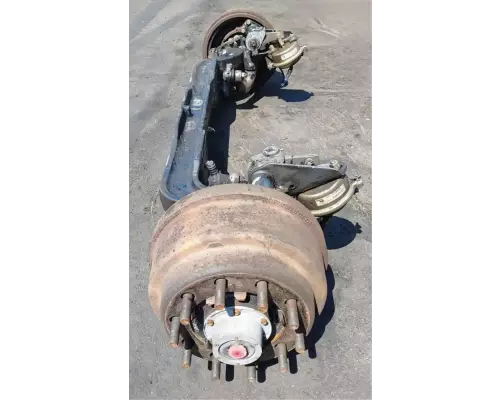 Peterbilt 320 Axle Assembly, Front (Steer)