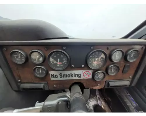 Peterbilt 320 Cab