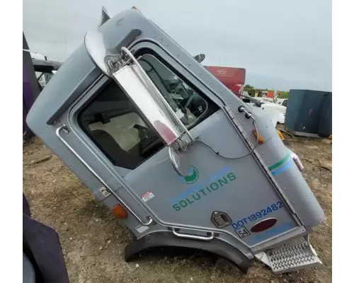 Peterbilt 320 Cab