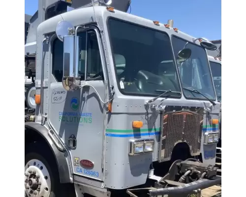 Peterbilt 320 Cab