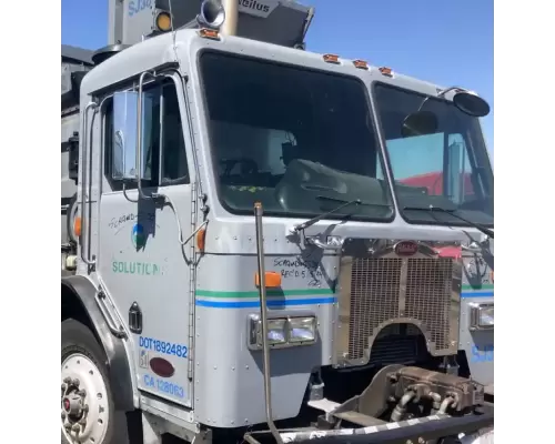 Peterbilt 320 Cab