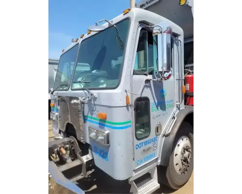 Peterbilt 320 Cab