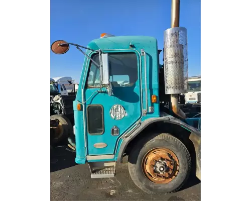 Peterbilt 320 Cab