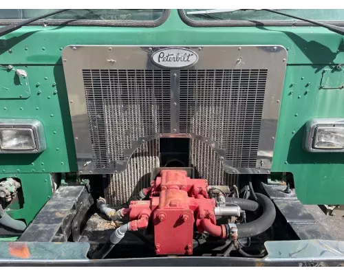 Peterbilt 320 Grille