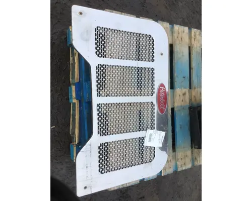 Grille PETERBILT 320 Rydemore Heavy Duty Truck Parts Inc