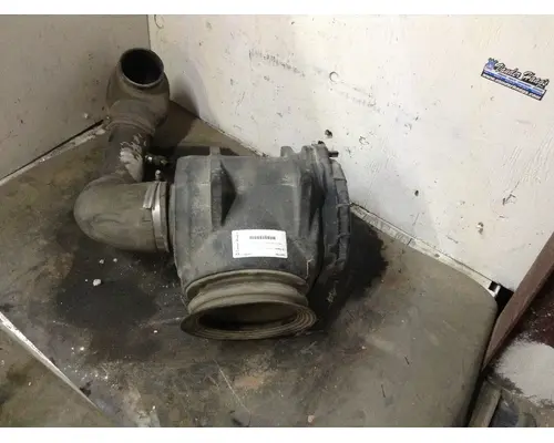 Peterbilt 325 Air Cleaner