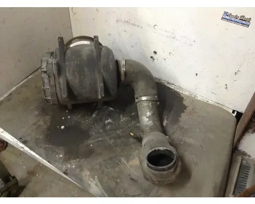 Peterbilt 325 Air Cleaner