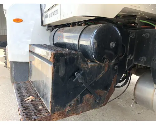 Peterbilt 330 Air Tank