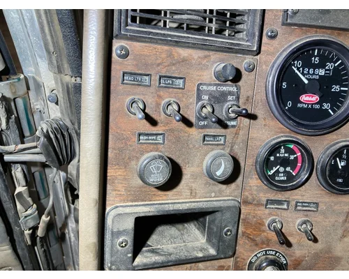 Peterbilt 330 Dash Assembly