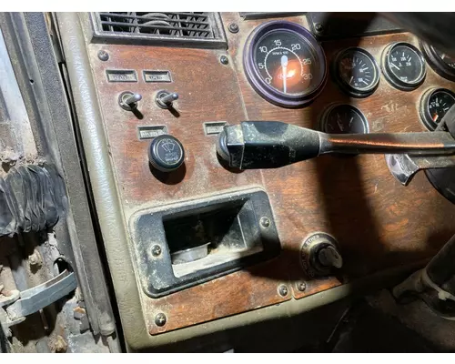 Peterbilt 330 Dash Assembly