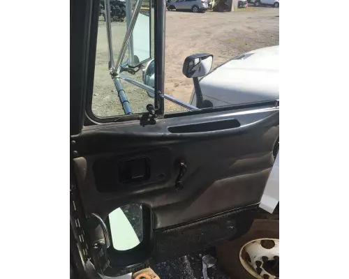 Peterbilt 330 Door Assembly, Front