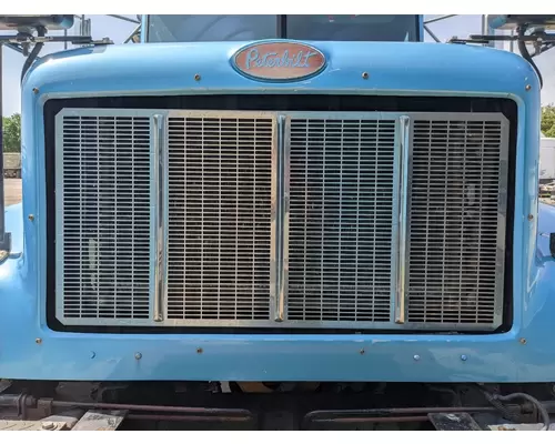 Peterbilt 330 Grille