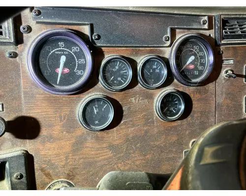 Peterbilt 330 Instrument Cluster
