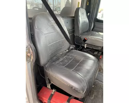 Seat, Front PETERBILT 330 DTI Trucks