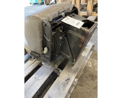 Peterbilt 330 Seat, Front