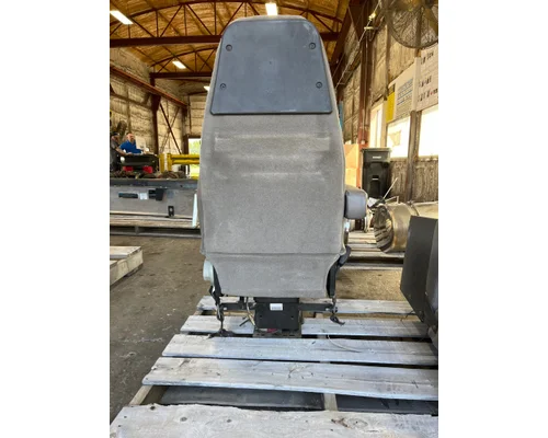 Peterbilt 330 Seat, Front